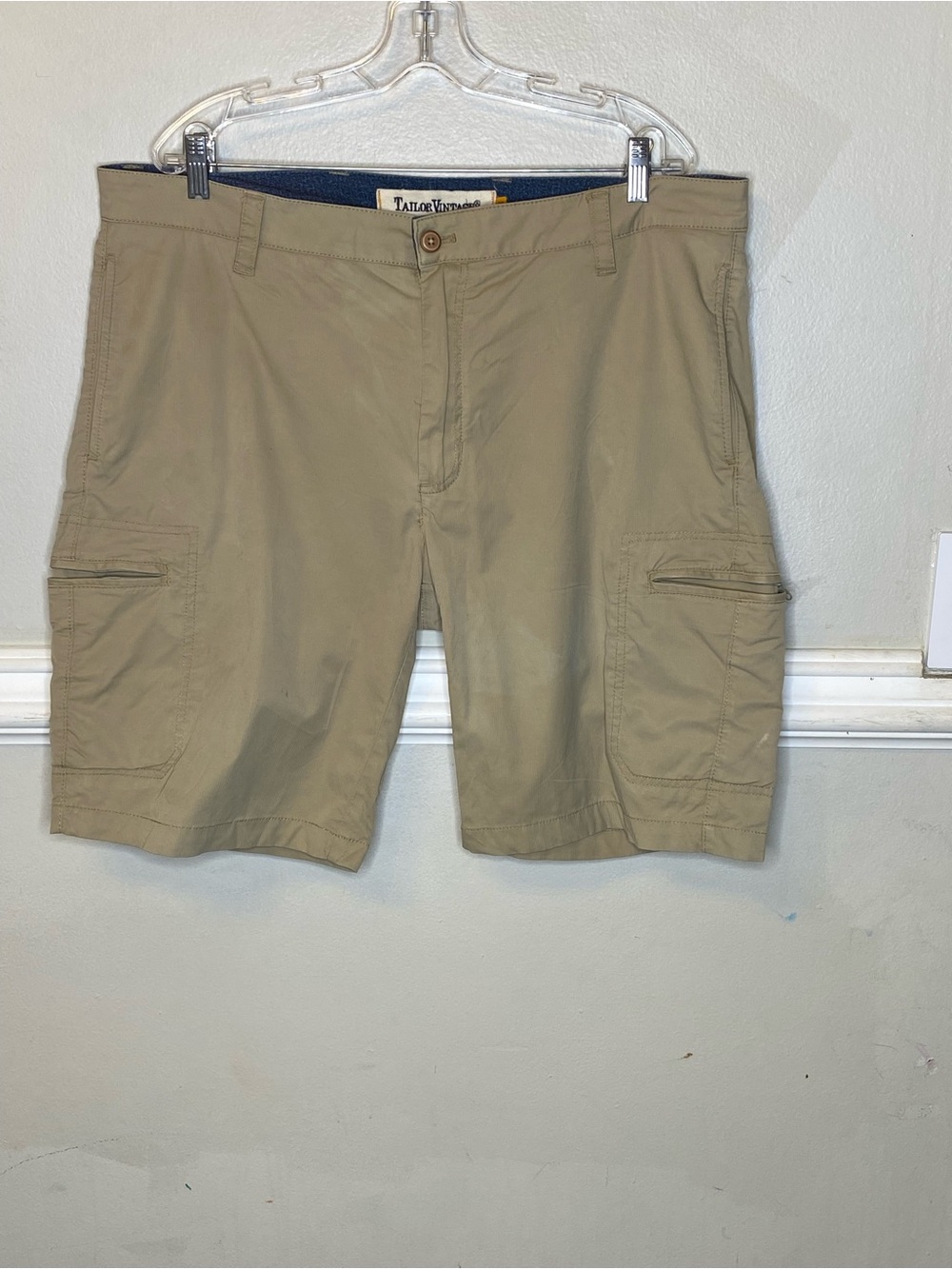 Tailor Vintage Men's Tan Cargo Shorts